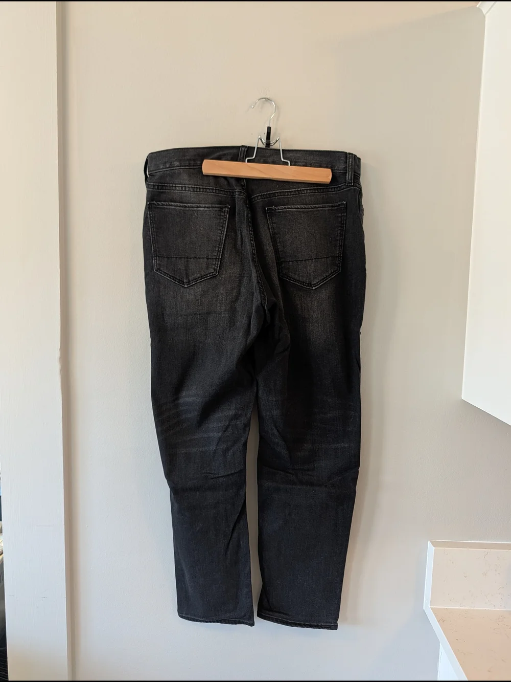 Banana Republic 34x30 Men's Black Washed Travel  Jeans